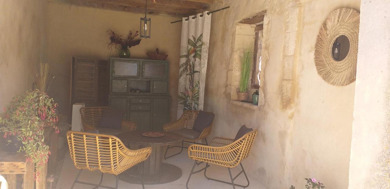 Logis De Bois Roche Villa Saint-Bonnet-sur-Gironde Kültér fotó