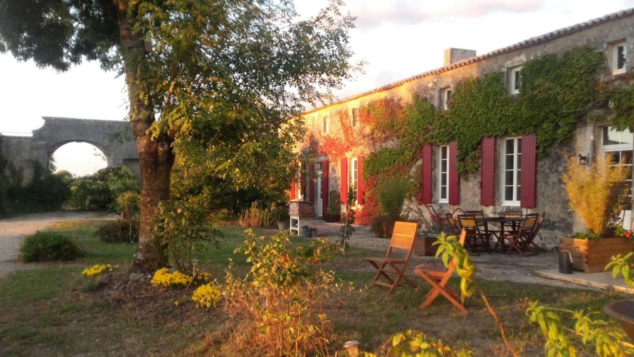 Logis De Bois Roche Villa Saint-Bonnet-sur-Gironde Kültér fotó